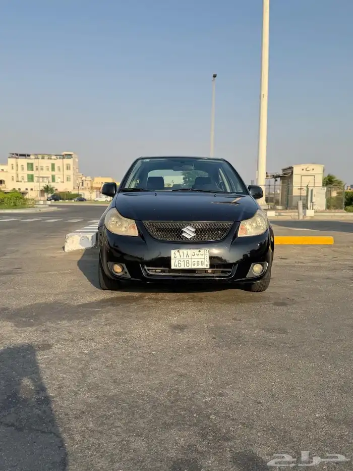 سيارة سوزوكي SX4 موديل 2010 8