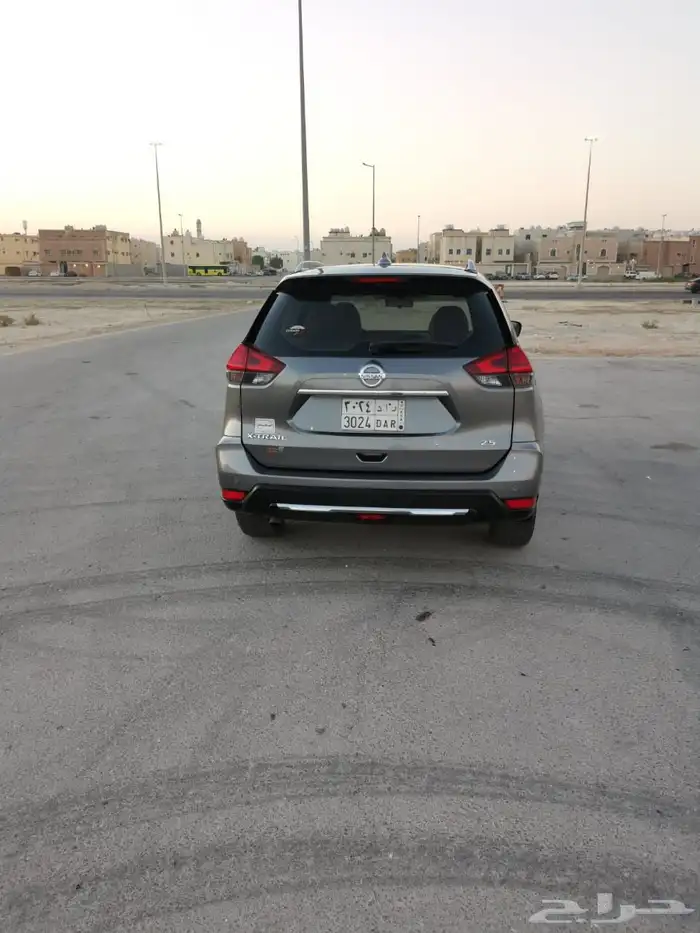 نيسان اكس تريل 7
