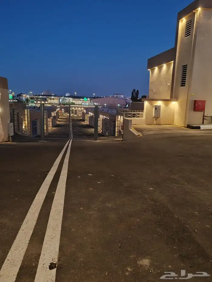 مجمع سكني فاخر - خميس مشيط 11