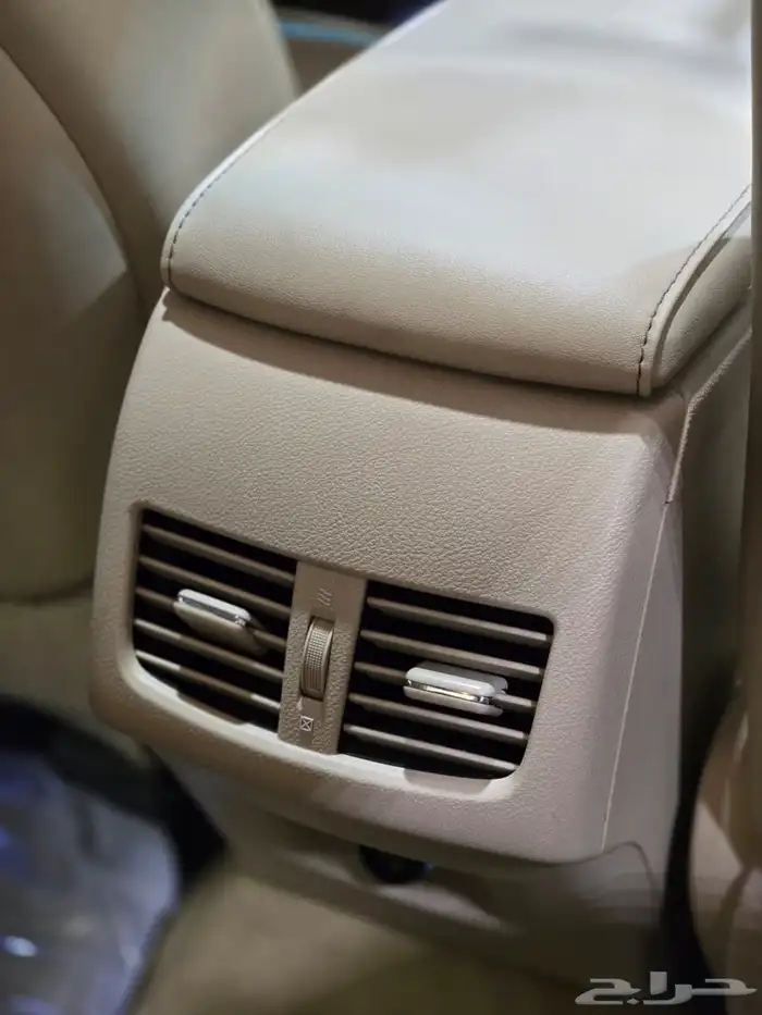 لكزس ES250 موديل 2015 بحالة ممتازة 14