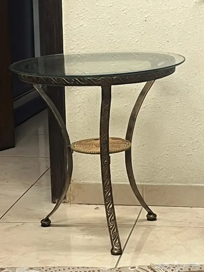 غرفة نوم كبيره وكنب وطاولات 5