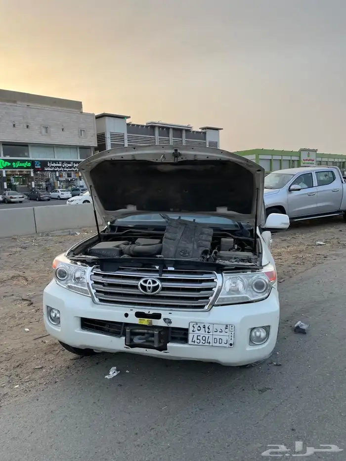 للبيع جيب مصدوم 2013 1