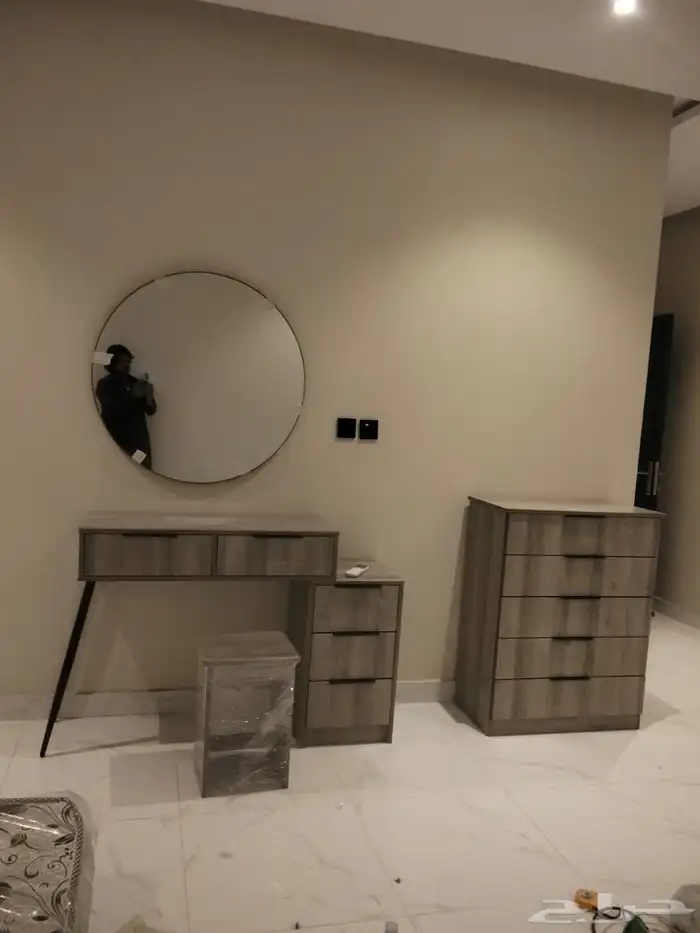 غرفة نوم كاملة  أثاث منزلي  سرير ودولاب وبطانيات 17