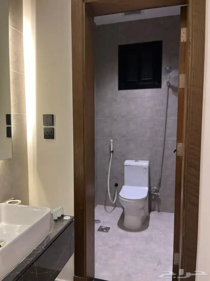 استديو مفروش للايجار الشهري حي السلامة 3