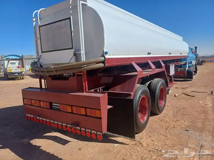 للبيع تانكي تريلة حجم 28 شبه جديد مستخدم استخدام سنه 6