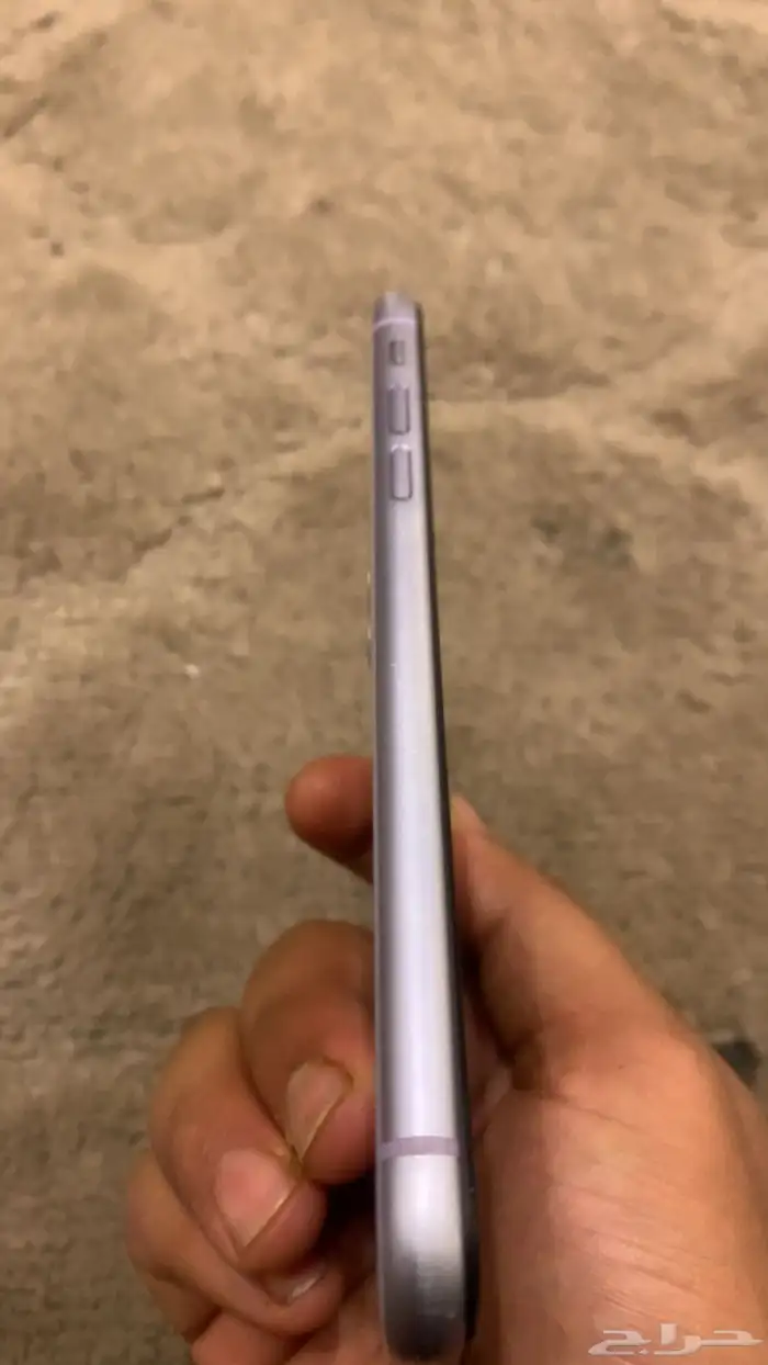 ايفون 11 العادي 1