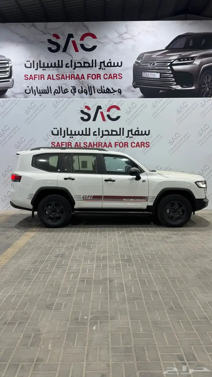 تويوتا   لاندكروزر GR بريمي 2025 بنزين فل كامل 2
