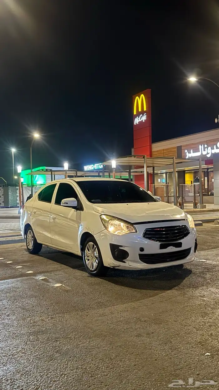 مصور سيارات ومصمم 10