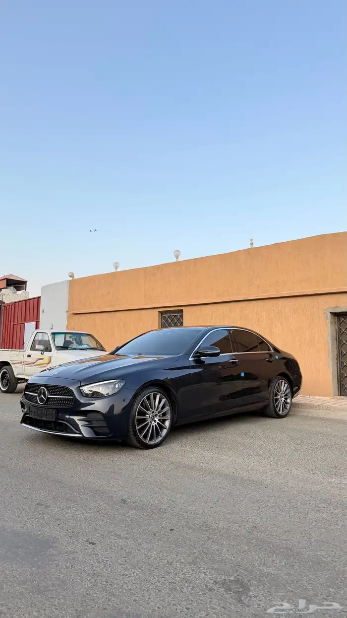 مرسيدس E350 AMG 2022 (بنزين) فل اوبشن بحالة الوكالة 4