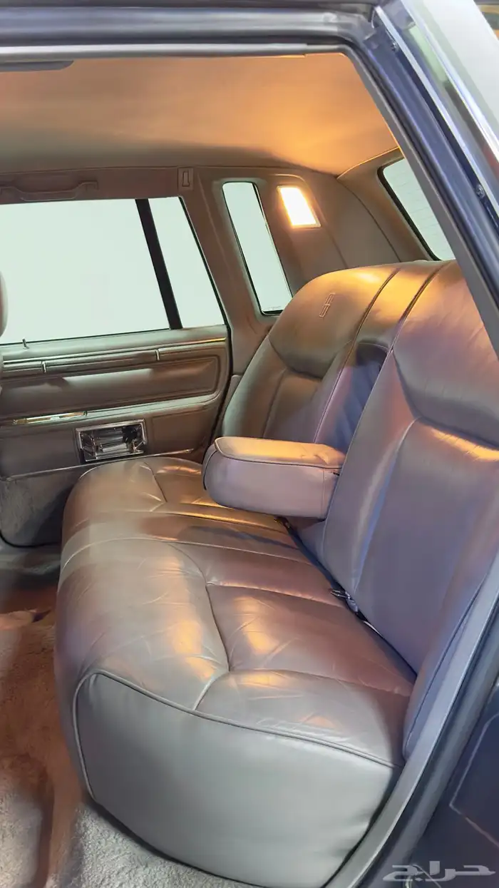 لنكولن تاون كار 1986 مخزن وكالة ( مواصفات خاصة ) 8