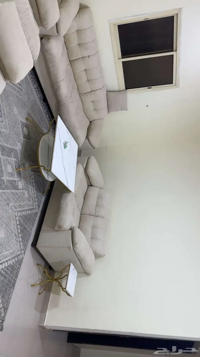 للبيع مسانذ وكنبات وطاولات 5