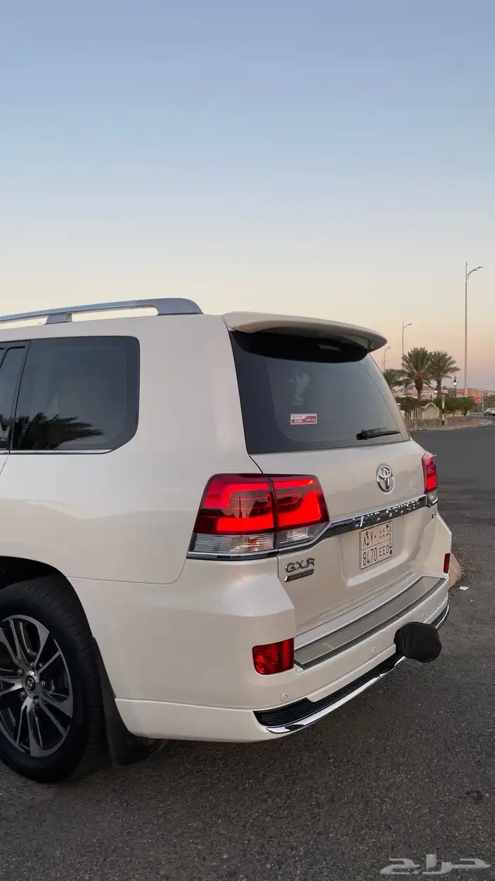 لاند كروزر GXR3 تورنق فل كامل ديزل 2020 9