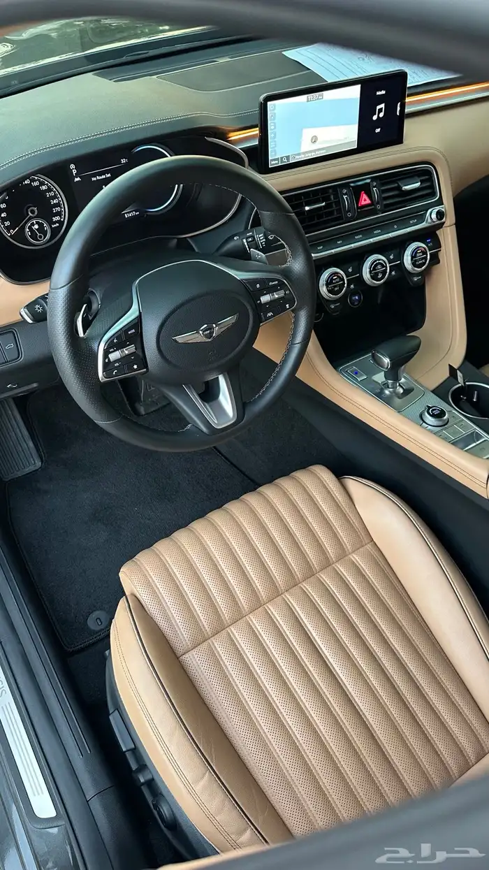 2022 جينيسس G70 10