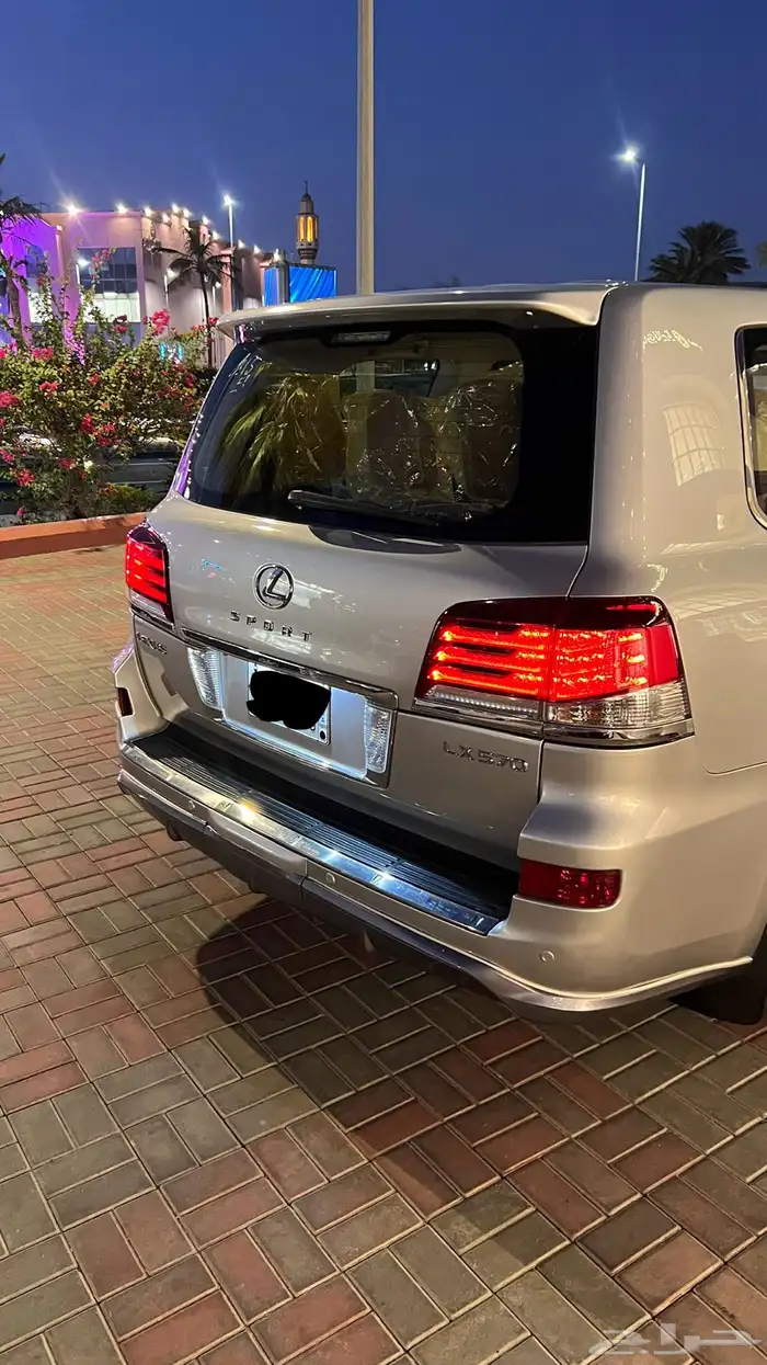 لكزس LX570 2021 فل DD 15