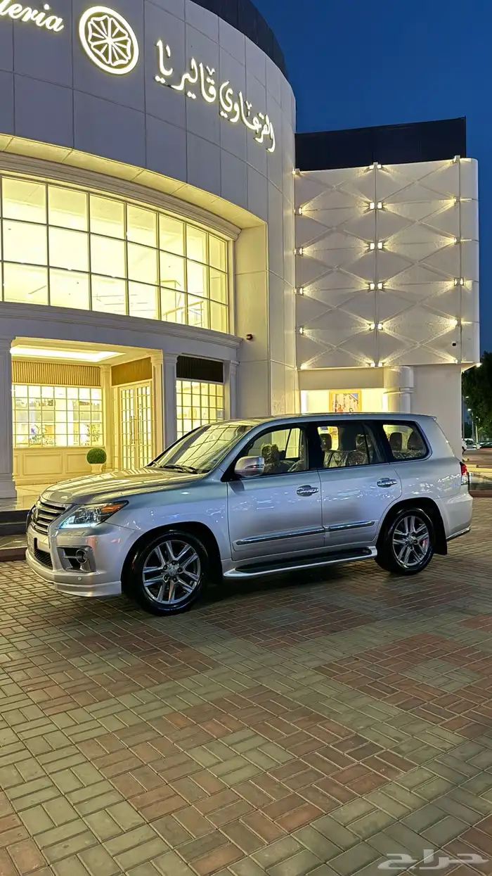 لكزس LX570 2021 فل DD 1