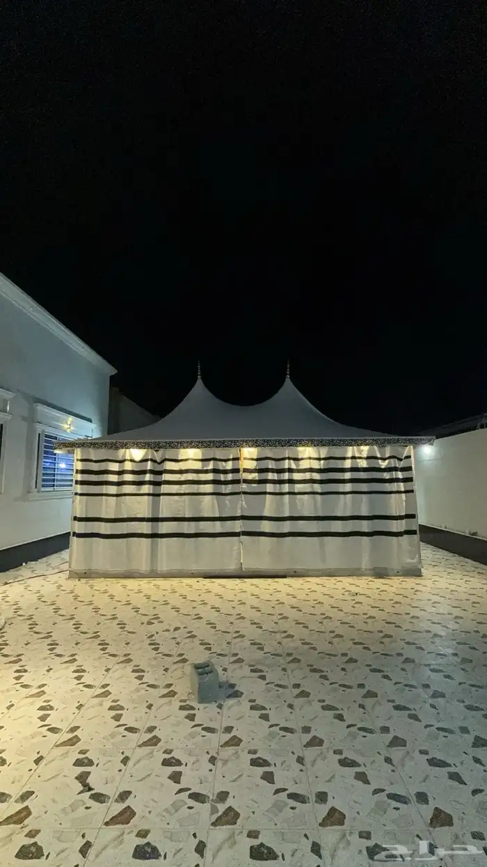 خيام الصقور الملكية 1