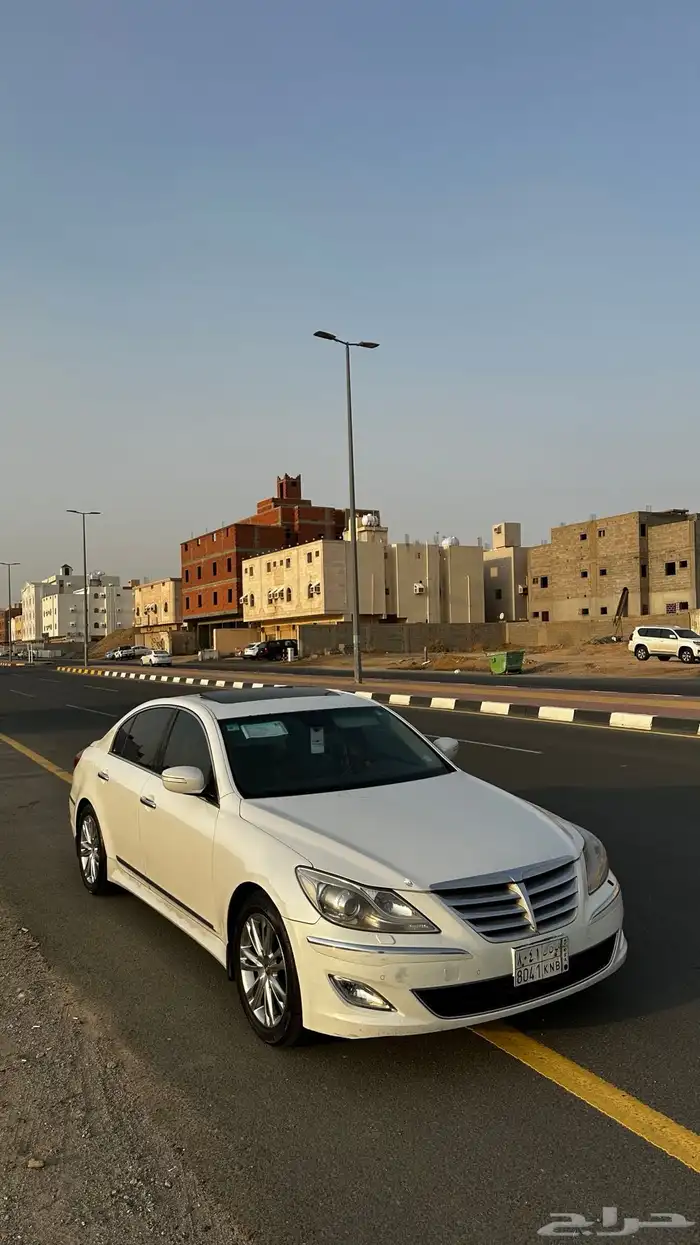 للبيع جينسس 2013 1