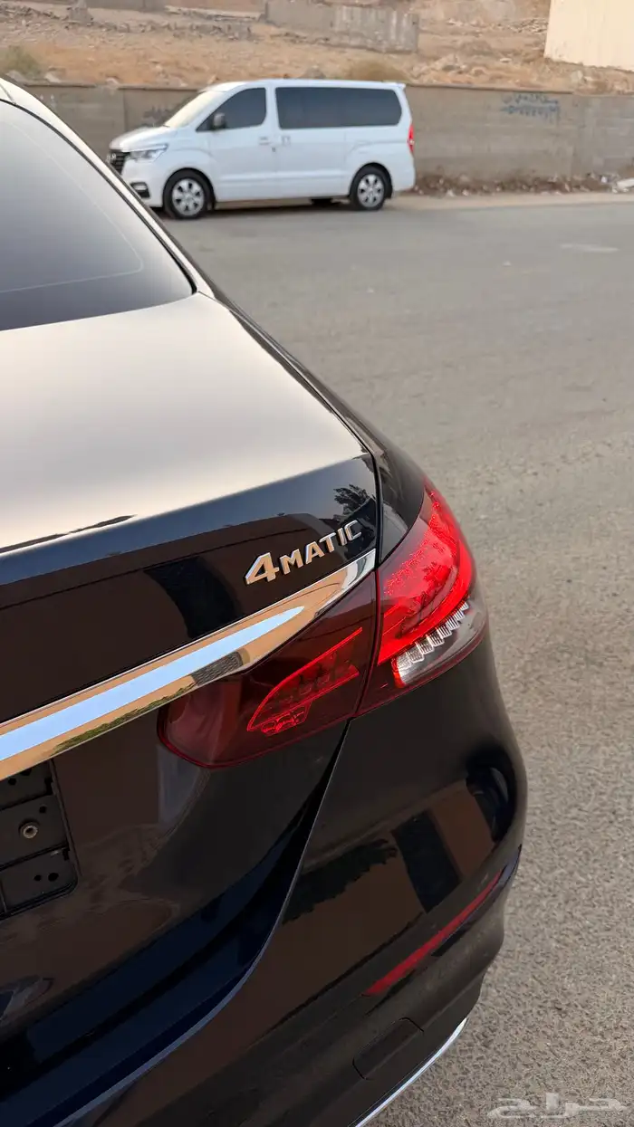 مرسيدس E350 AMG 2022 (بنزين) فل اوبشن بحالة الوكالة 7