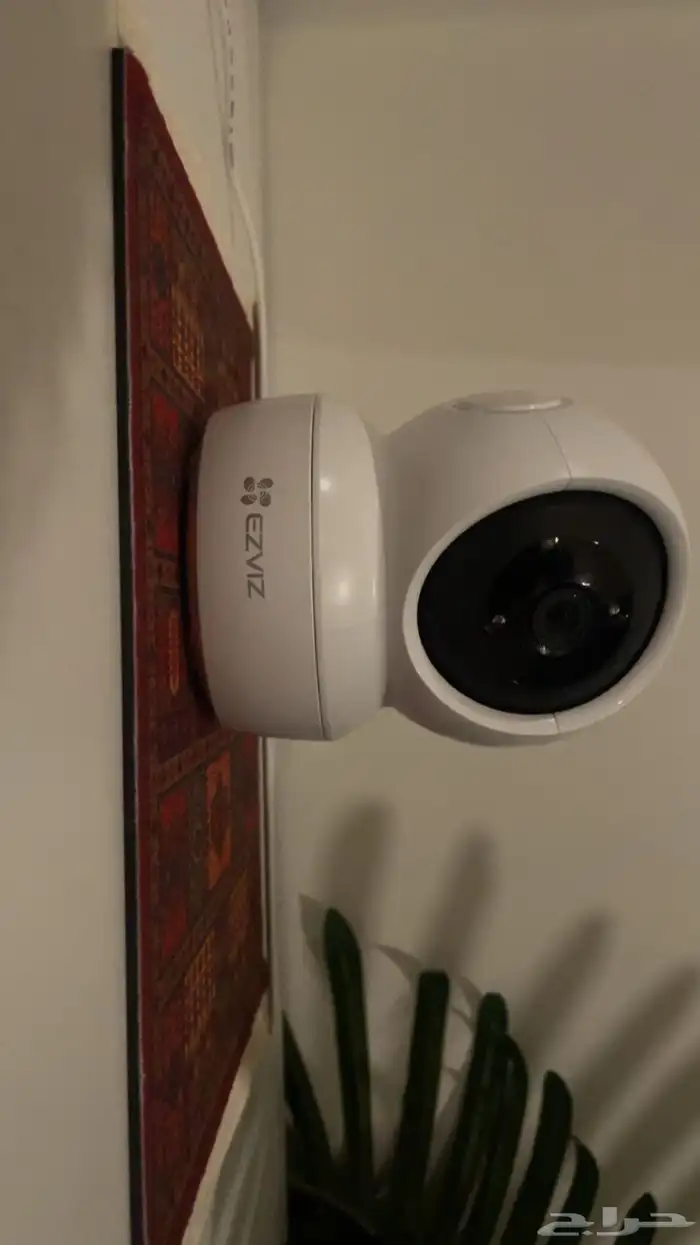 كاميرا من شركة EZVIZ ( تحكم عن بعد ) 0