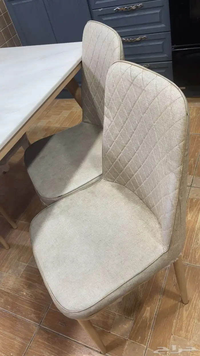 طاولة طعام 3