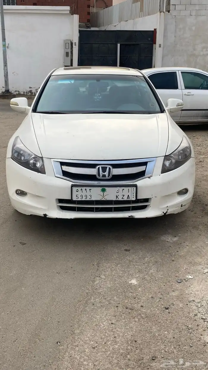 للبيع سيارة اكورد 2009 نص فل 2