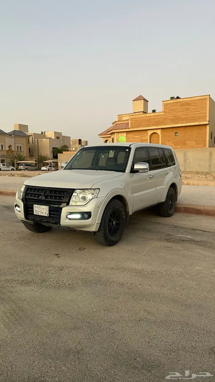 متسبيشي باجيرو 2015 GLS للبيع 2