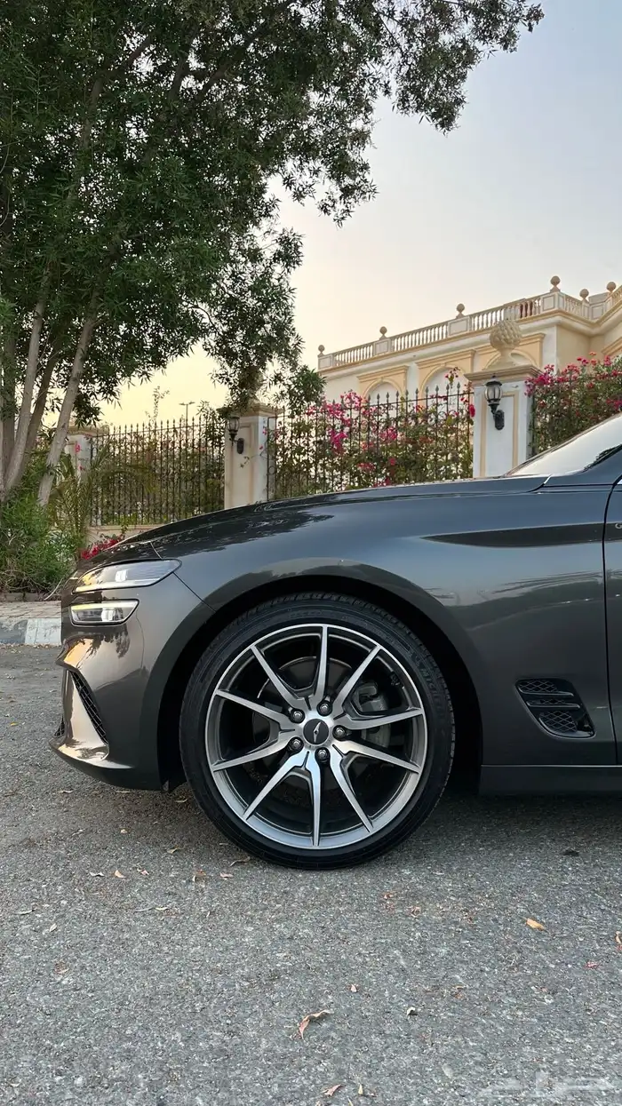2022 جينيسس G70 4