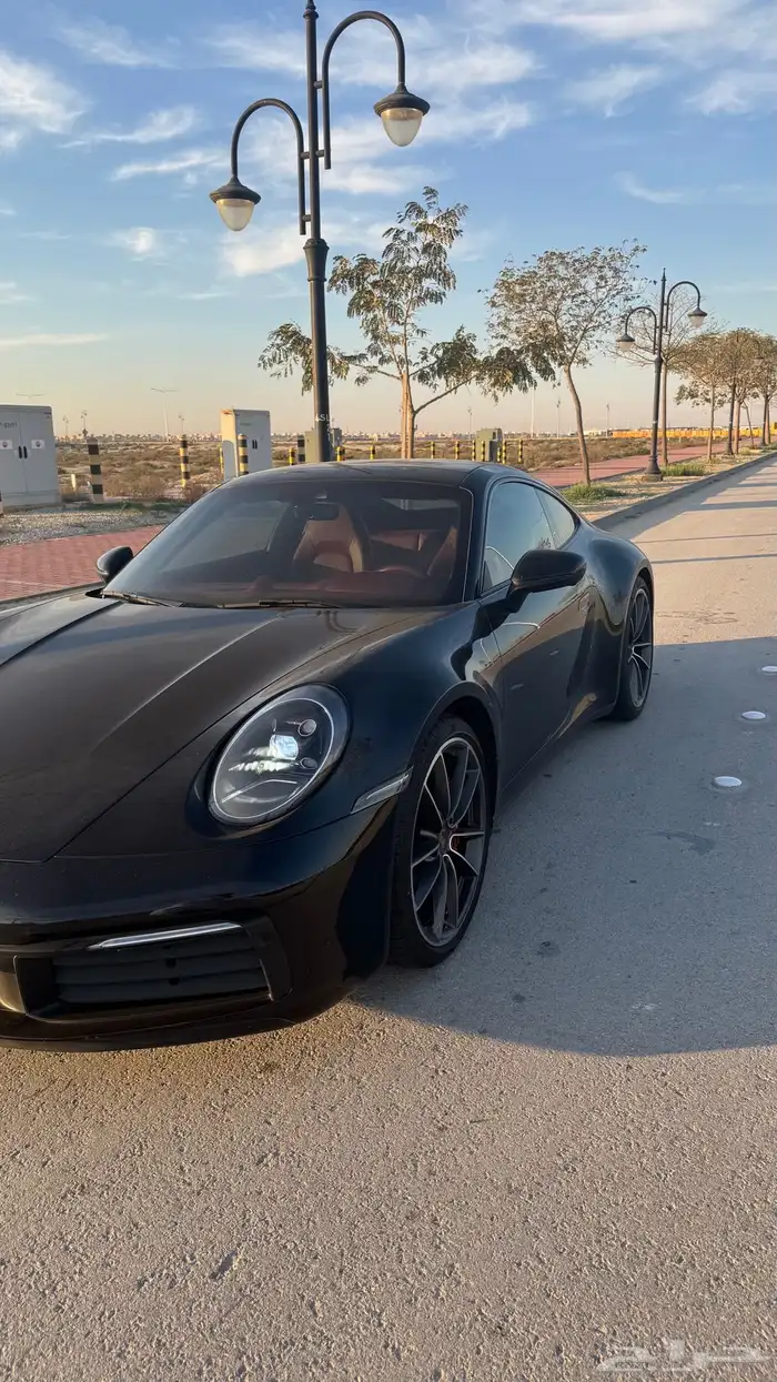 بورش 911 كاريرا اسود 2020 2