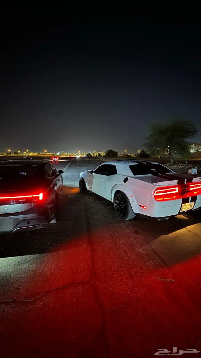 تشالنجر SRT 6.4 8