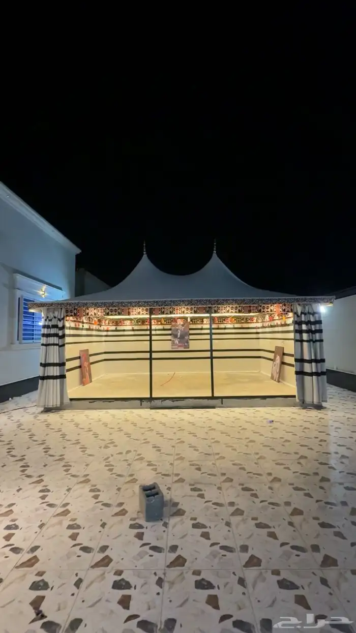 خيام الصقور الملكية 3