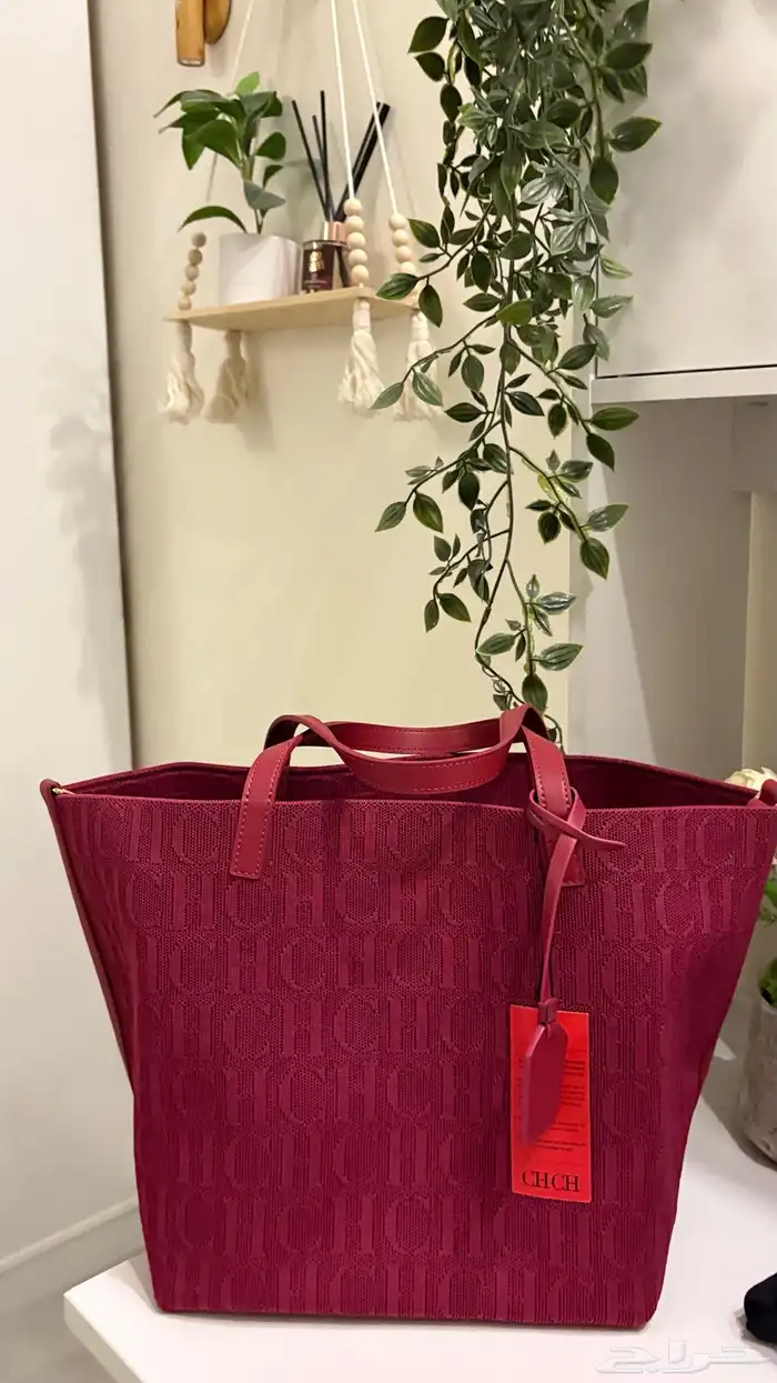 شنطة CH بلون فوشي محمر 2