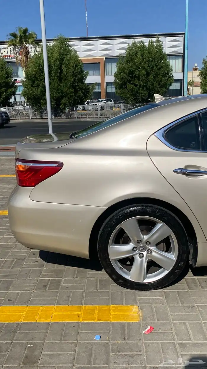 لكزس LS460 2010 شورت 20