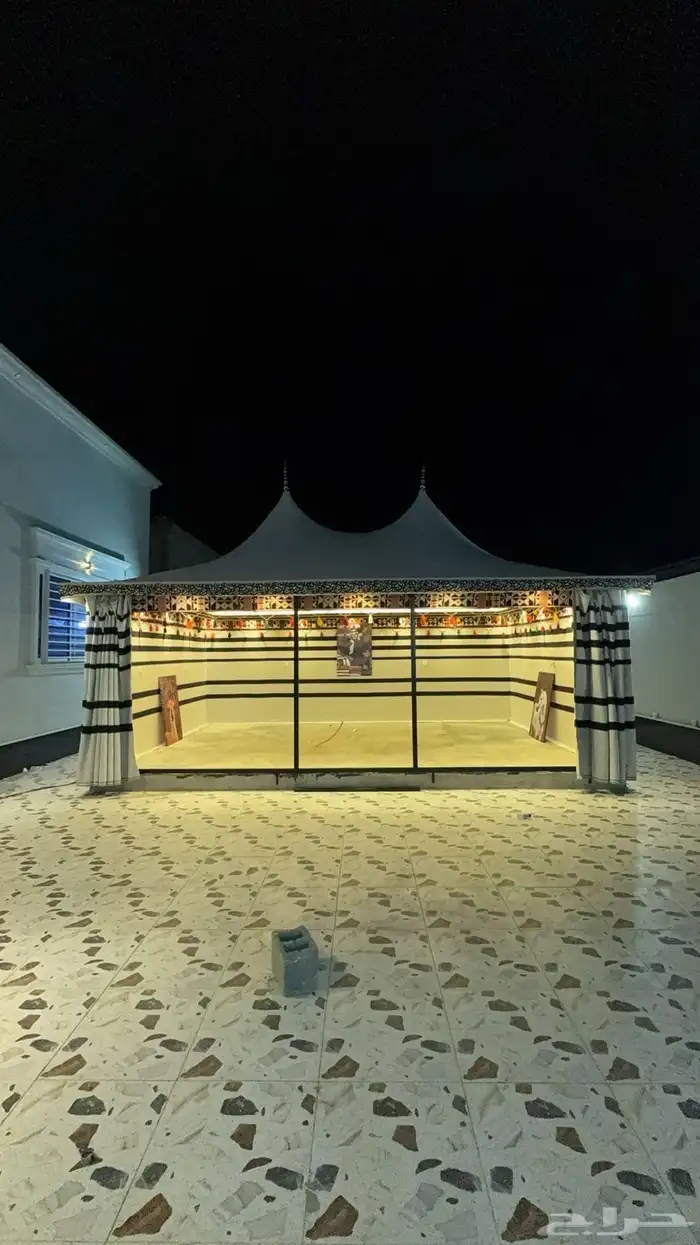 خيام الصقور الملكية 4