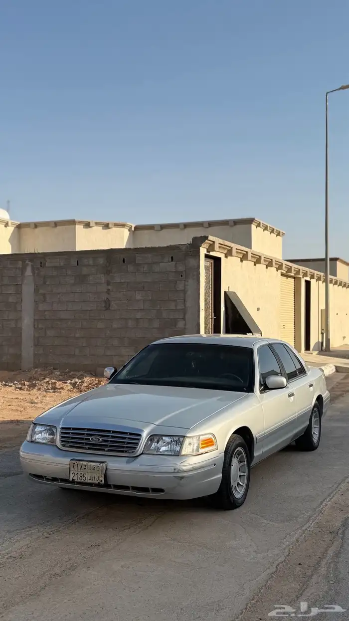 فورد فكتوريا 2001 1