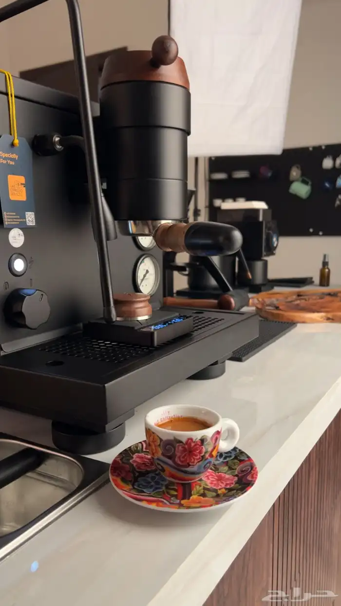 روكيت ار ناين ون اسود 0