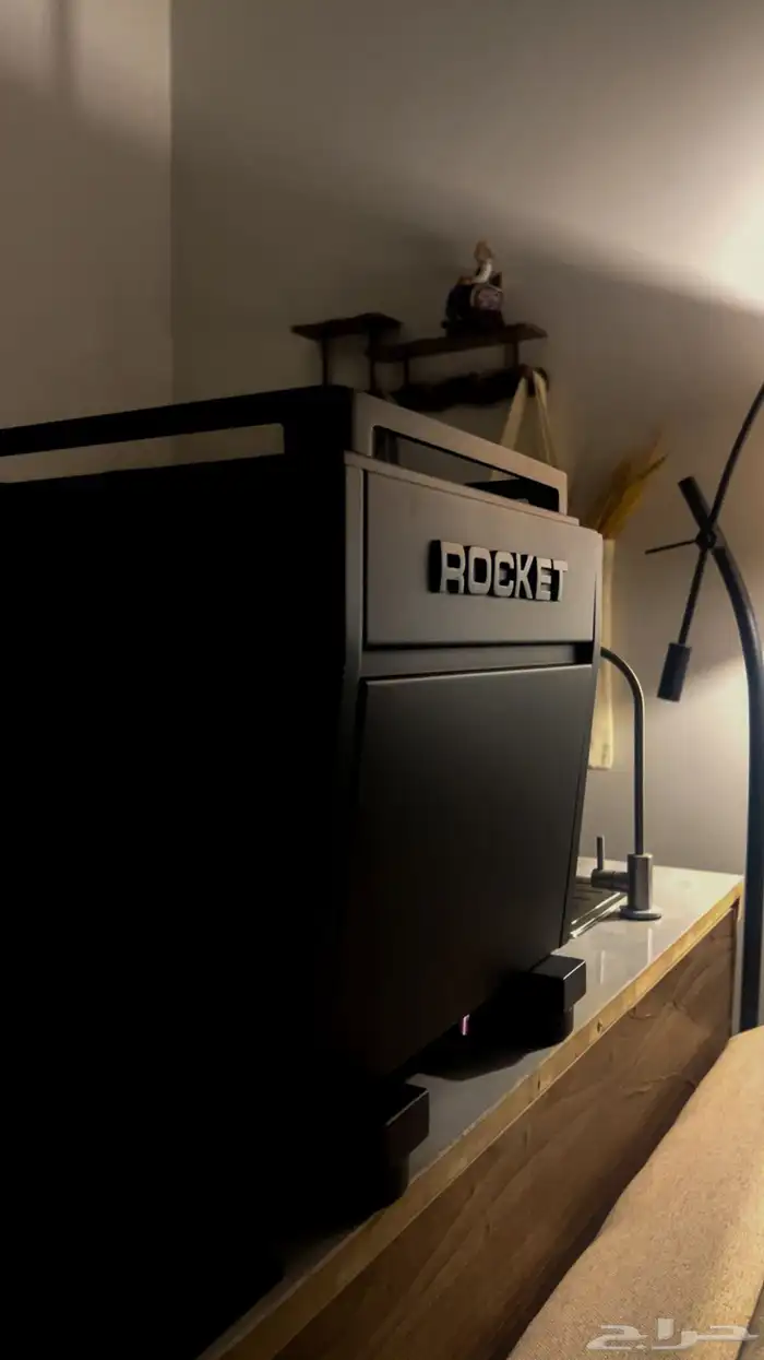 روكيت ار ناين ون اسود 1