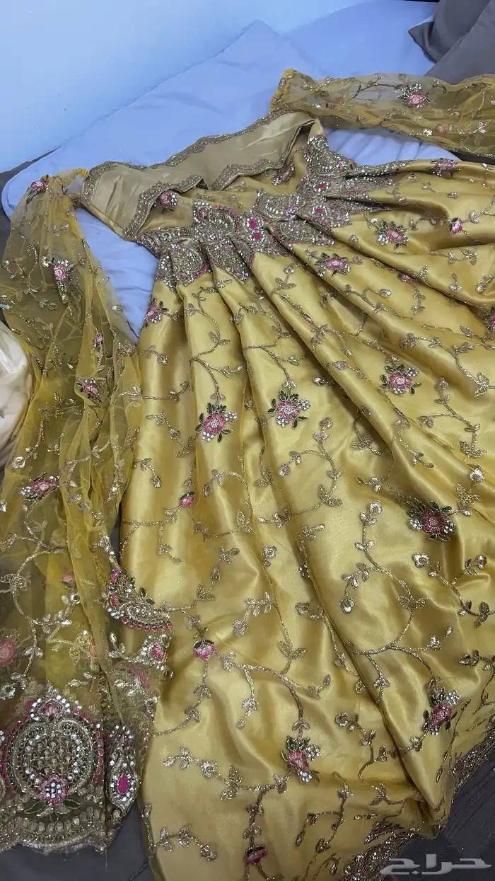 جميع الفساتين ب 350 6