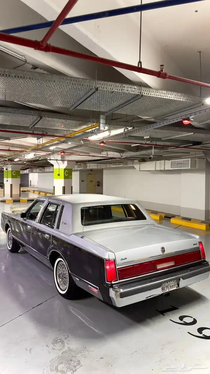 لينكون كاديلاك 1986 مخزن وكالة ( مواصفات خاصة )للبيع . إيجار 19