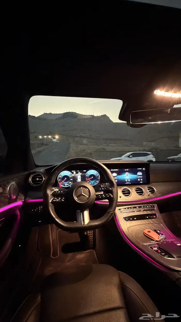 مرسيدس E350 AMG 2022 (بنزين) فل اوبشن بحالة الوكالة 27