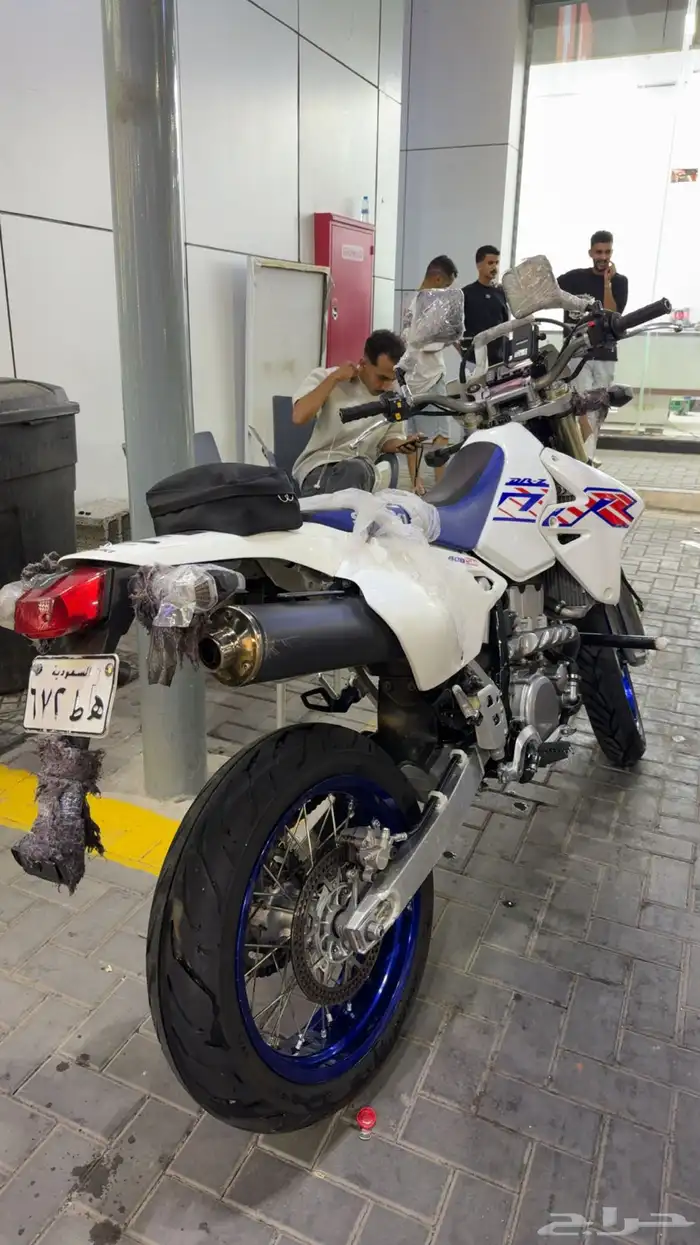 دي ار z400 للبيع موديل 23 1