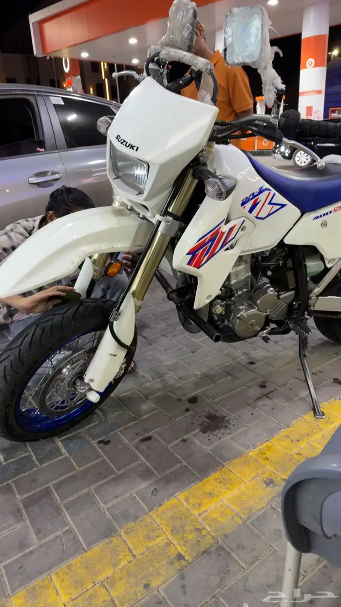 دي ار z400 للبيع موديل 23 3