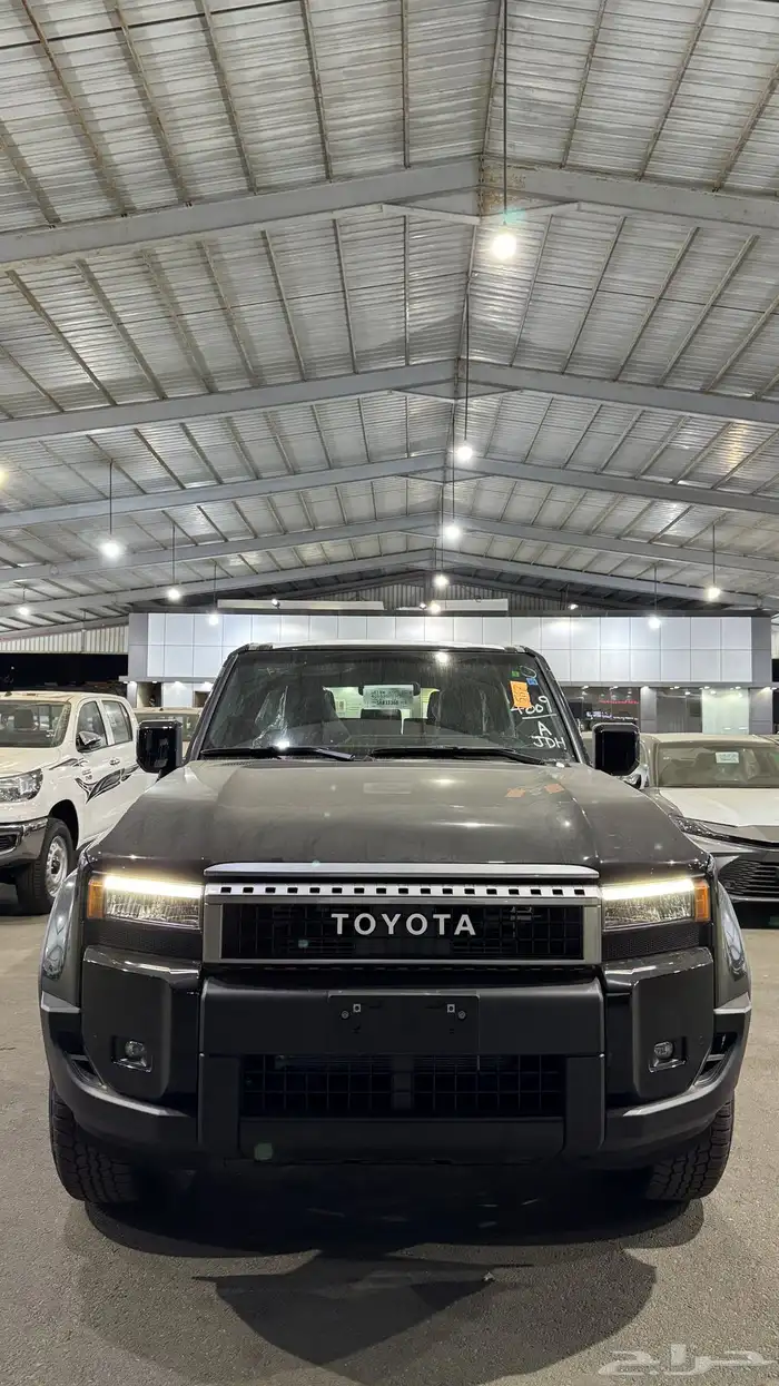 برادو 2025 بنزين فئة TXL1 محرك 2500 سي سي سعودي اللون اسود 1