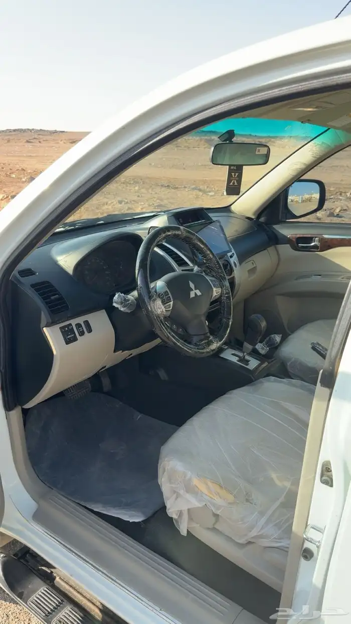 جيب باجيرو سبورت 10