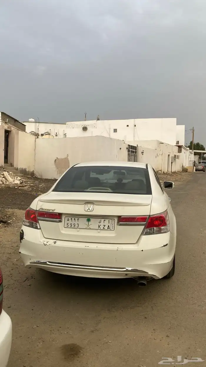 للبيع سيارة اكورد 2009 نص فل 0