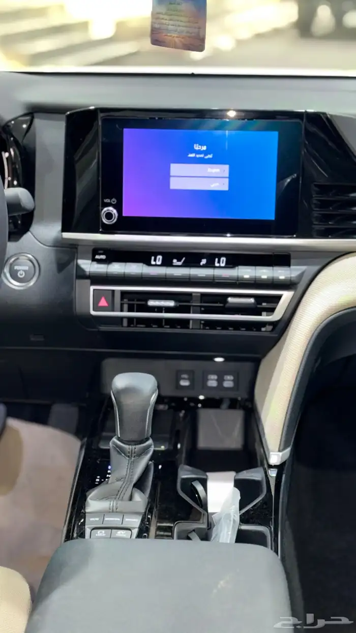 تويوتا كامري LE هايبرد 2025 لون أسود وارد الوكيل 13