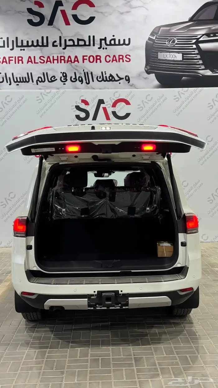 تويوتا   لاندكروزر GR بريمي 2025 بنزين فل كامل 6