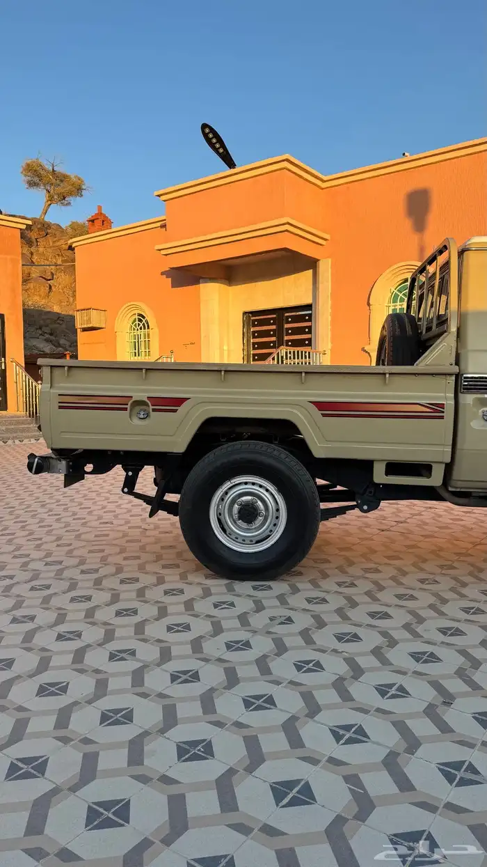 للبيع شاص مخزن 24