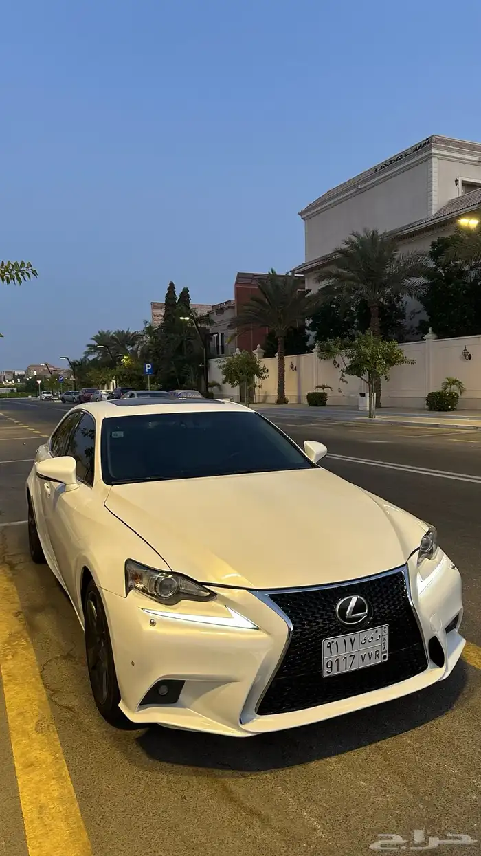 لكزس is 350 2015 1