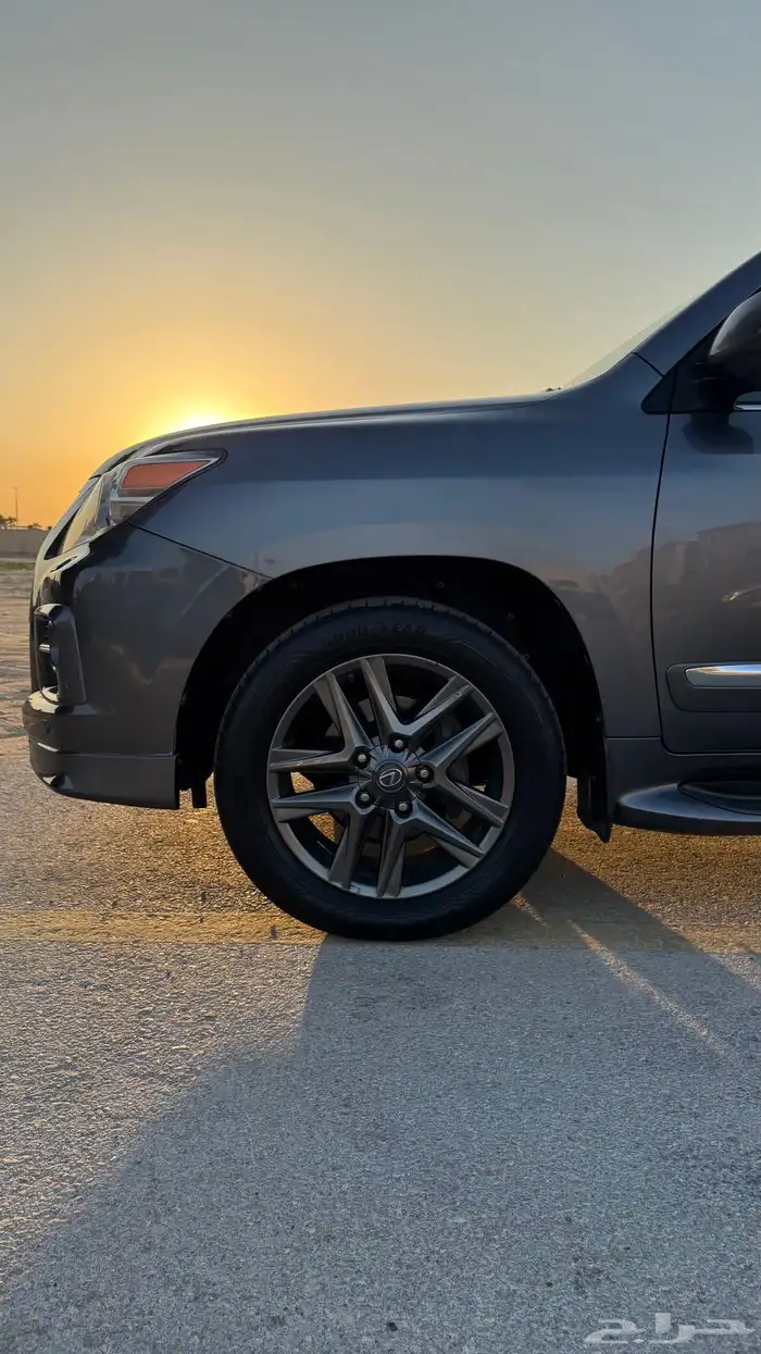 للبيع جيب لكزس LX570 2014 15