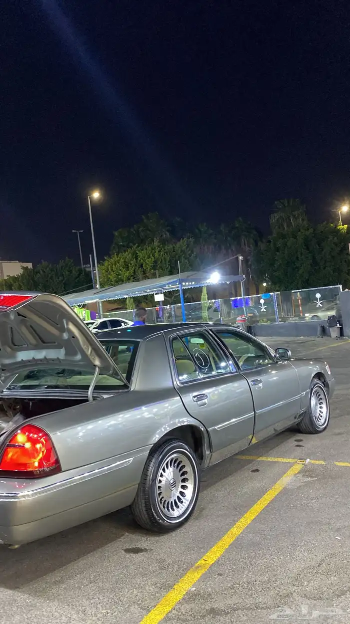 فورد قراند ماركيز 2001 6